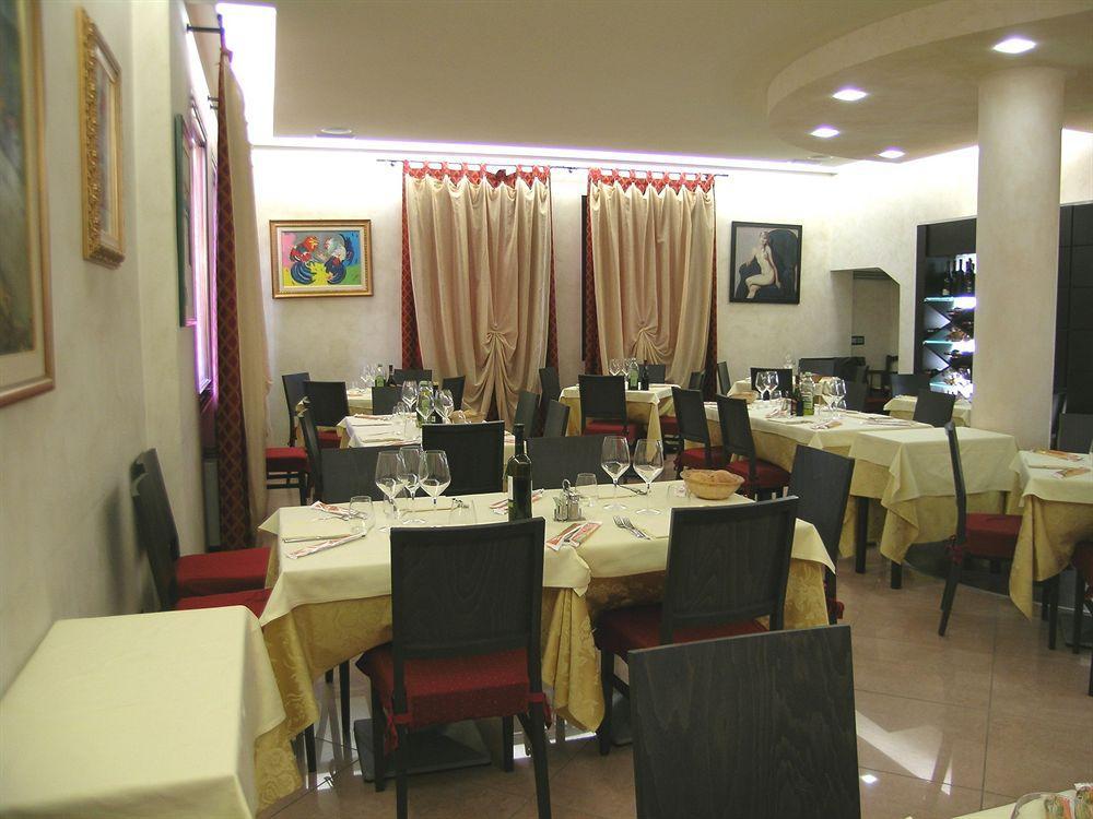 Hotel Da Vito Campagna Lupia Exterior photo