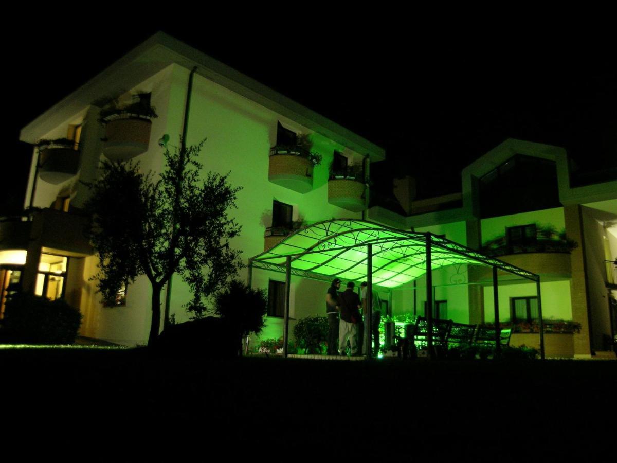 Hotel Da Vito Campagna Lupia Exterior photo